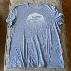 💙 Vineyard Vines Light Blue Graphic Tee XL – Classic Casual Comfort 💙